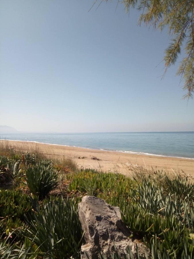 Hotel Διεθνές Zacharo Bagian luar foto