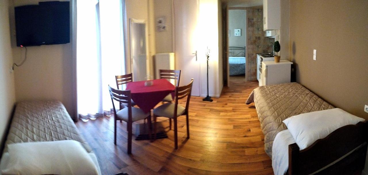 Hotel Διεθνές Zacharo Bagian luar foto
