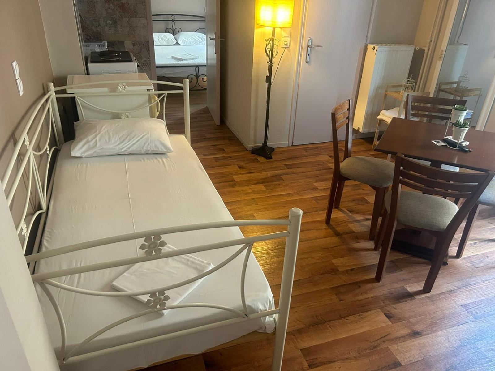 Hotel Διεθνές Zacharo Bagian luar foto